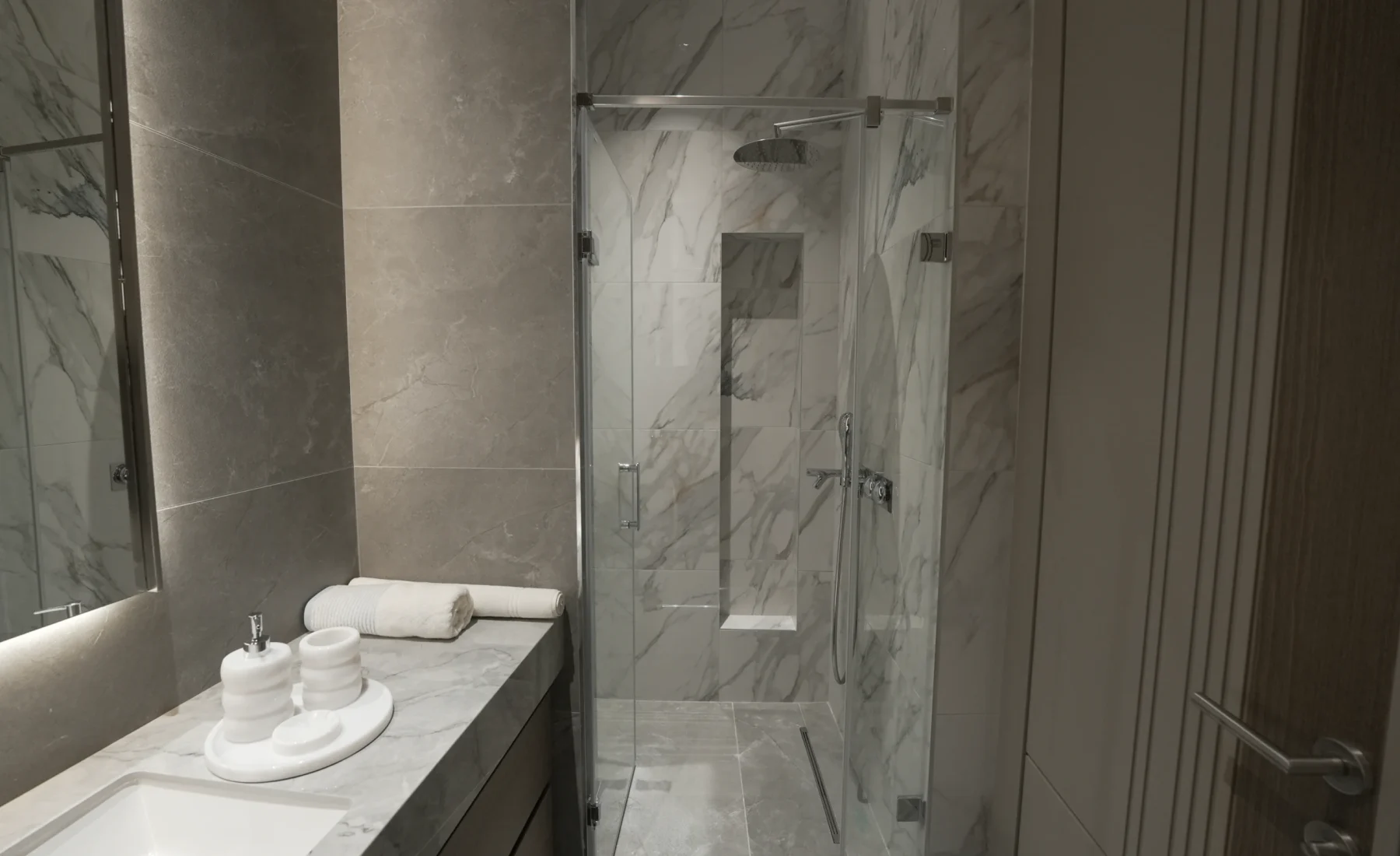 Marble shower and bathroom in the 1+1 show residence